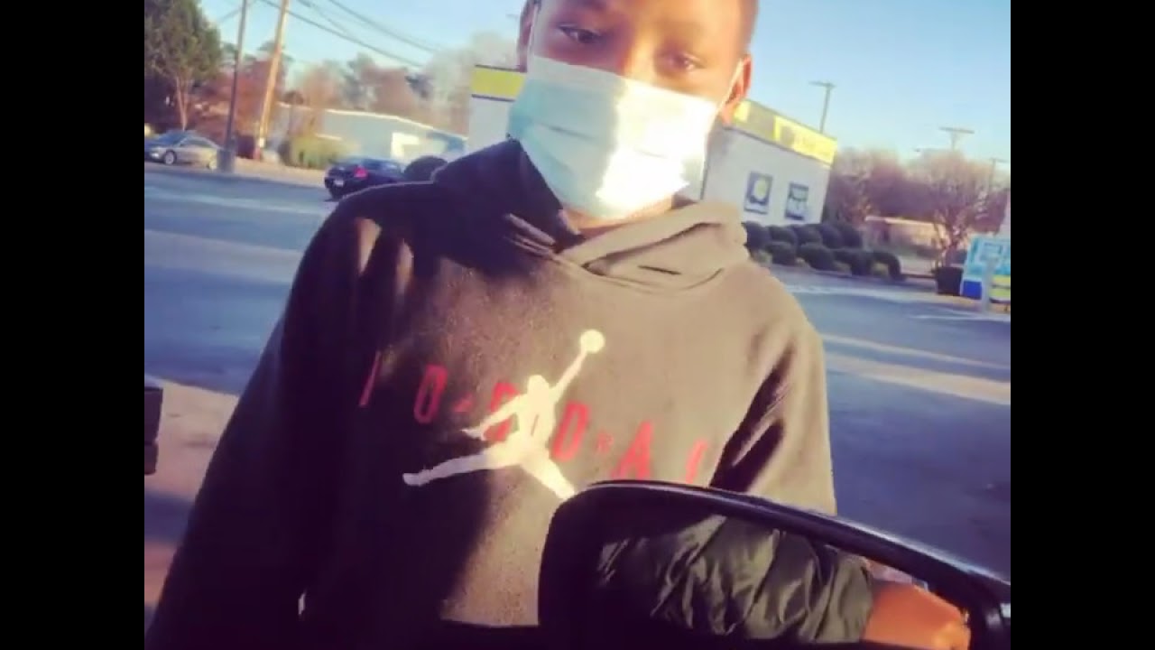 GAVE 2 BLACK YOUNG BROTHERS $200 @meekmill KING KASHEZ @VICE [I AM] DOING MORE