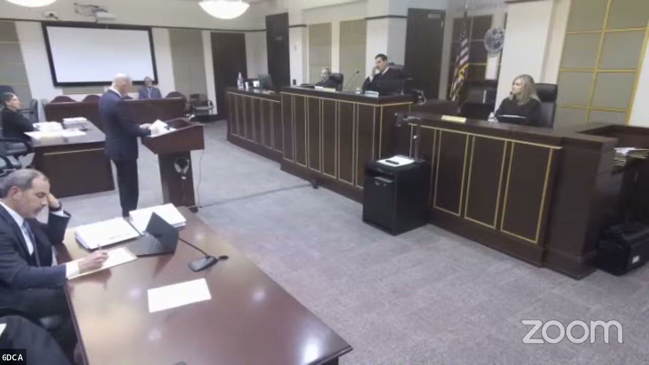 Судья размышляет о своей карьере, пока суд рассматривает апелляционные аргументы по сложному делу.