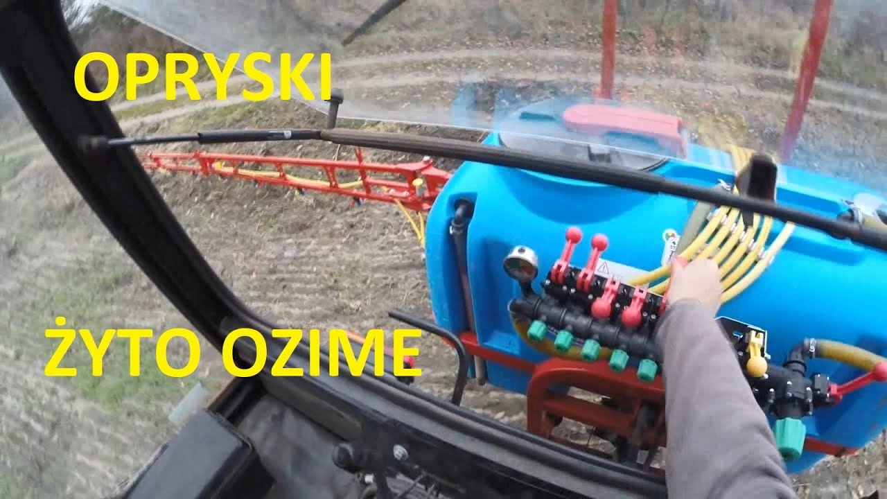 Pierwsze opryski żyta ozimego. Zetor 5320 I opryskiwacz Biardzki 600l.