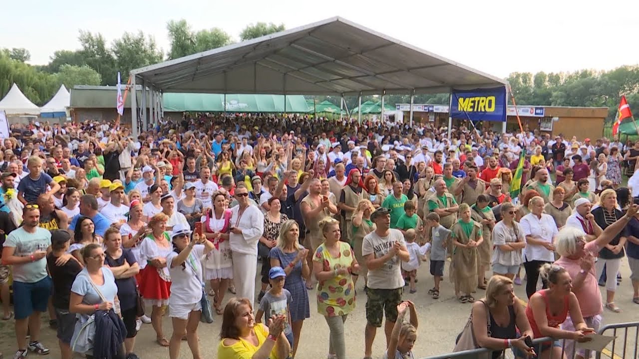 A szeretet &eacute;s bar&aacute;ts&aacute;g szigete volt az idei Kamocsai Gasztrofesztiv&aacute;l