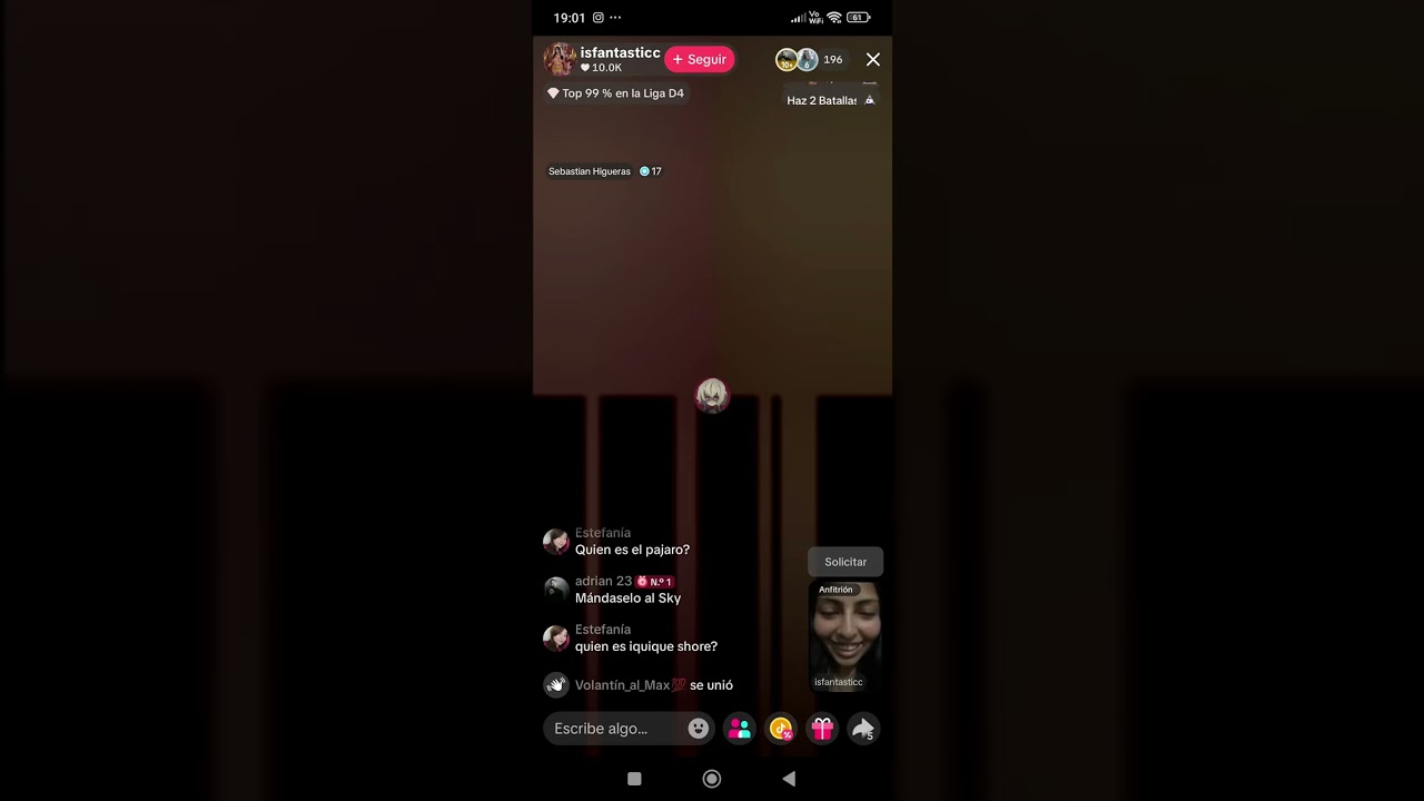 Sebastián Higueras, alías  wekohigueras, amarilla a Pájaro Duolingo en un vivo de Tik Tok 