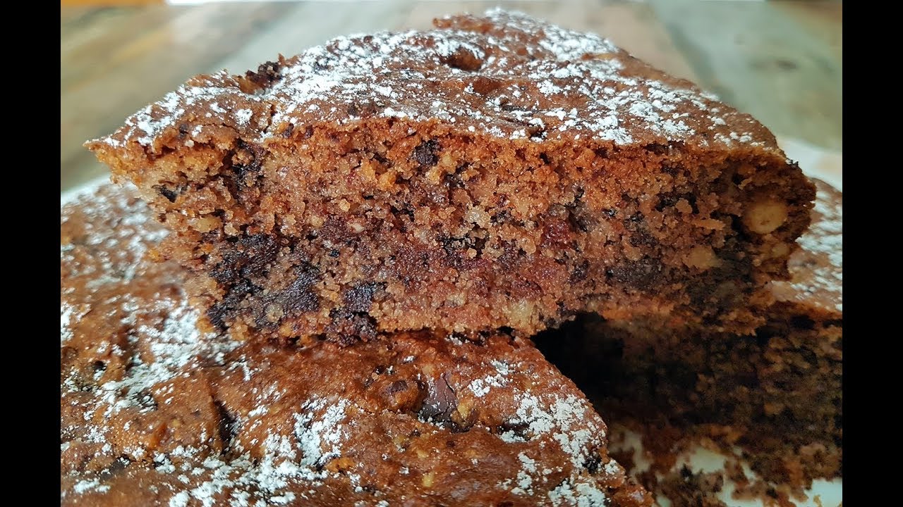 Torta goduriosa, lussuriosa e cioccolatosa alla frutta secca