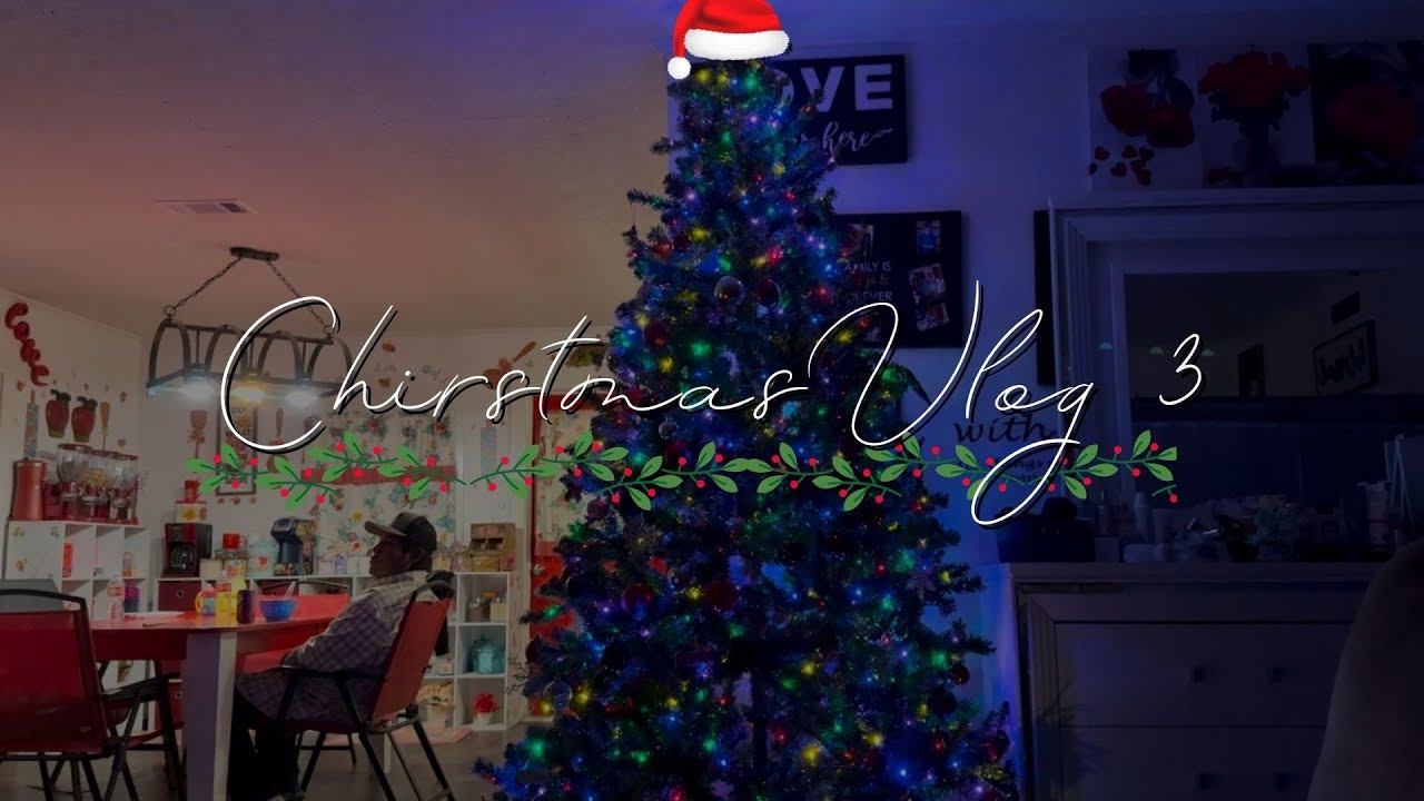 CHRISTMAS TREEEE | Christmas Vlog 3