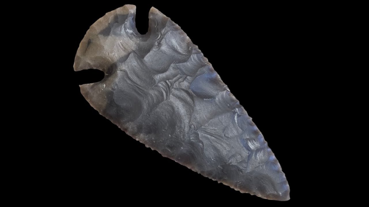 Flint knapping hornstone arrowhead 🤘