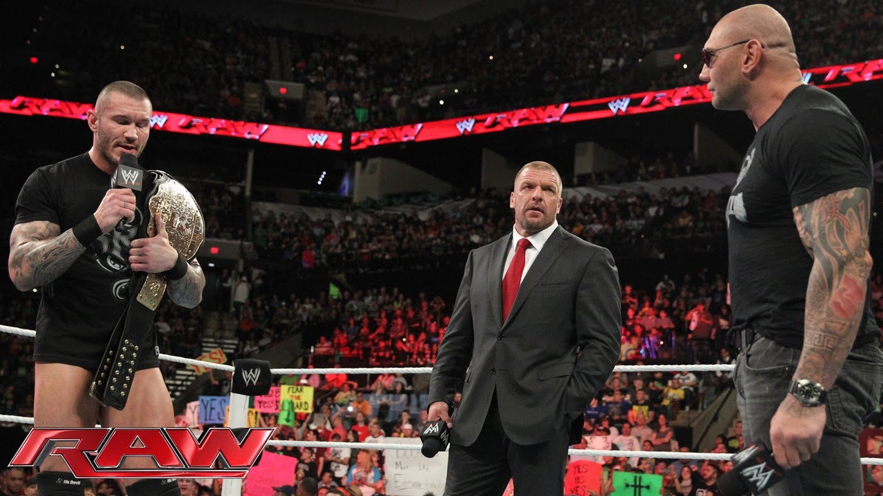 Трипл Эйч добавляет условие к своему матчу на WrestleMania с Дэниелом Брайаном: Raw, 17 марта 201...