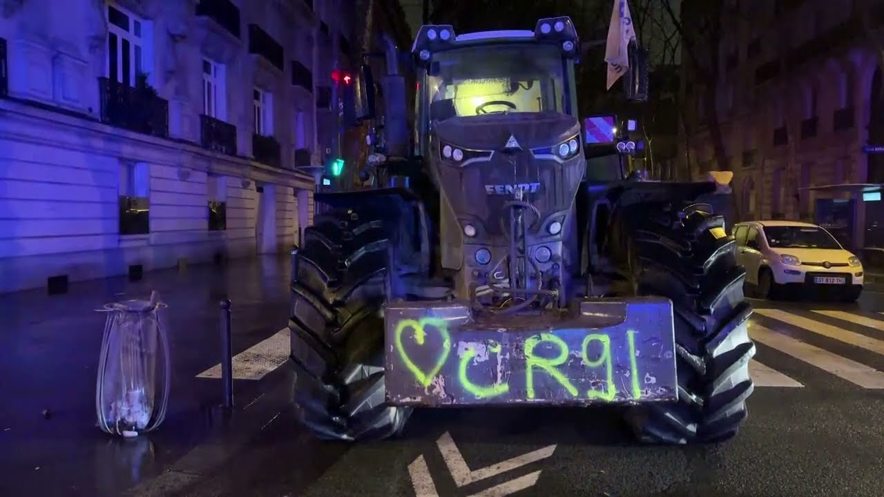 Des tracteurs de la Coordination rurale dans Paris | AFP Images