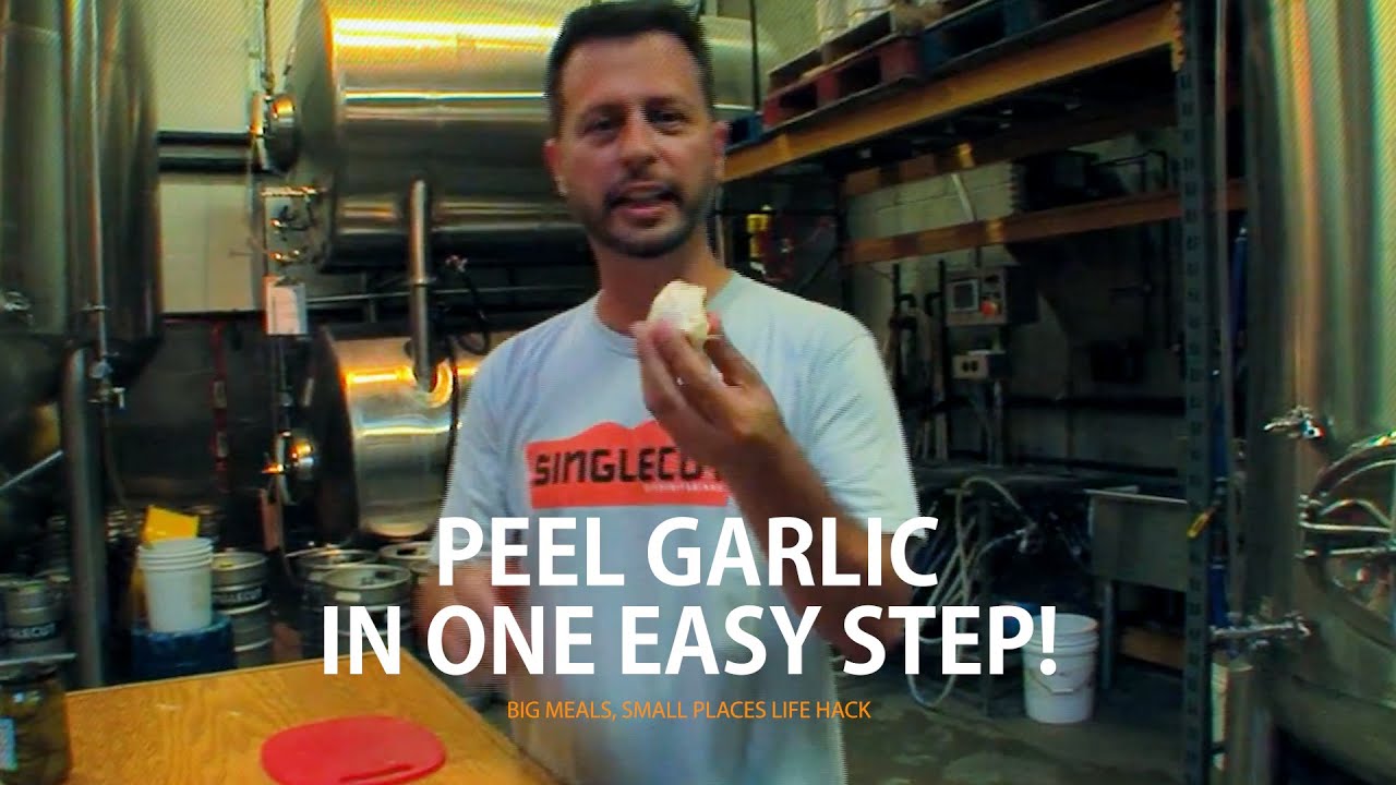 PEEL GARLIC IN ONE SIMPLE STEP! KITCHEN LIFE HACK