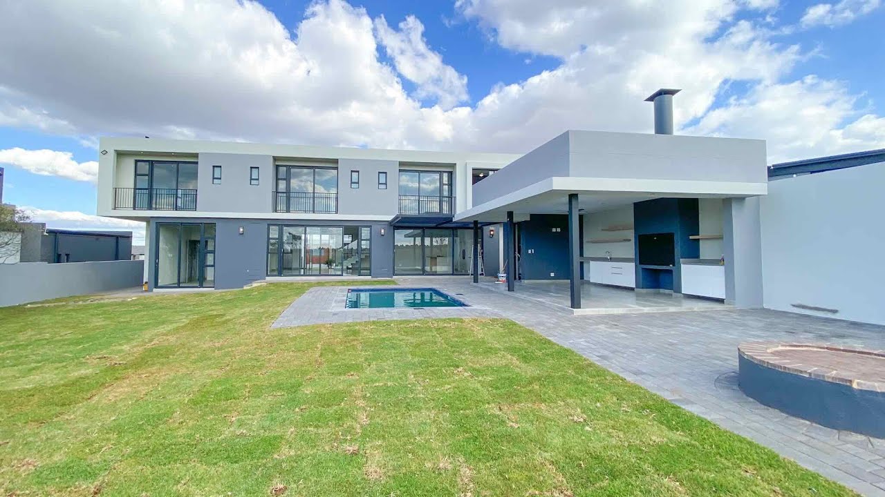 Luxurious Wildlife Development in Midstream Ridge Estate