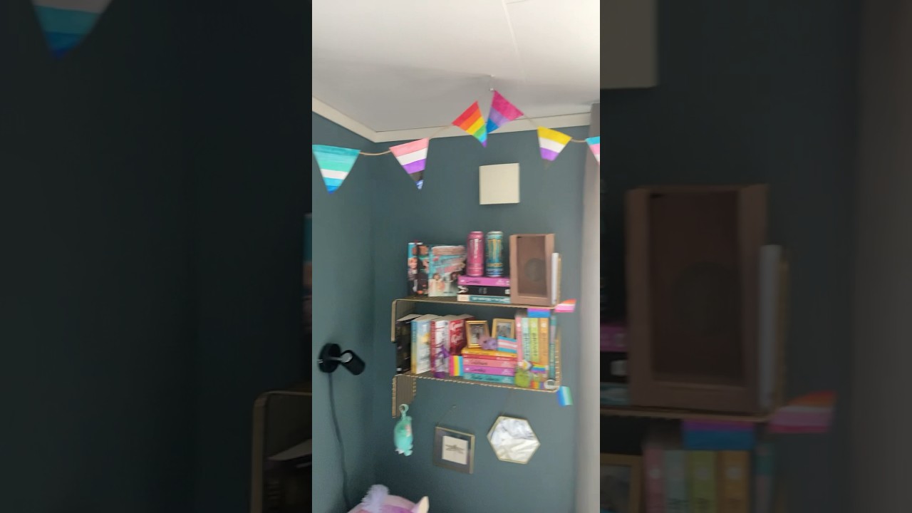 Pride flag rom decor pt.3 #heartstopper #diy #drawing #season2