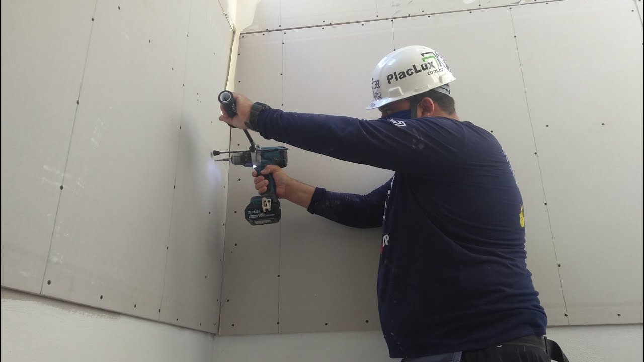 como parafusar placa de gesso com bucha sem perfis de Drywall no reboco e na obra de Steel frame