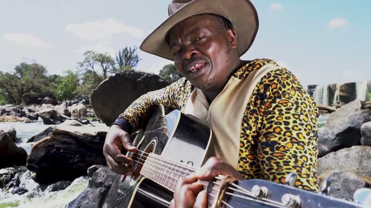 Gūtirī mūtī mūūru (Official Video)- Mburu Wa Wanja