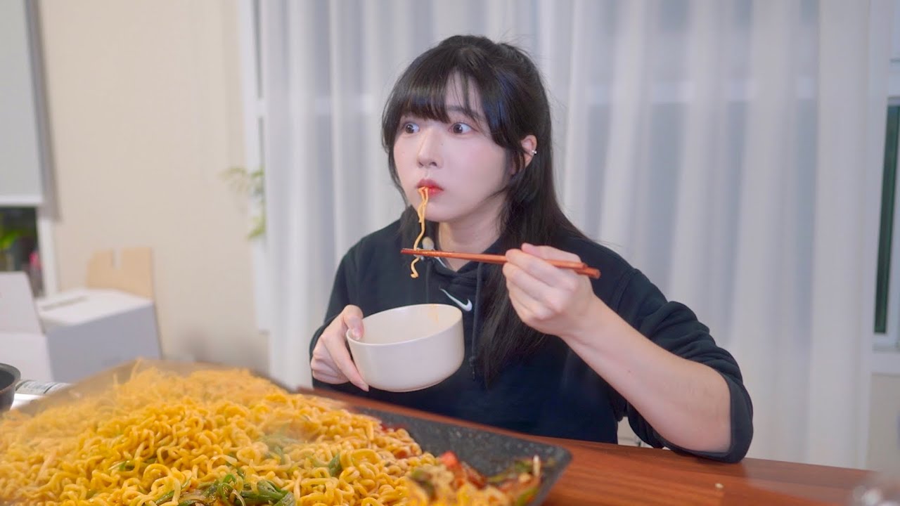 내가 끓였지만..먹는 건 아내에게 허락받아야 하는 라면