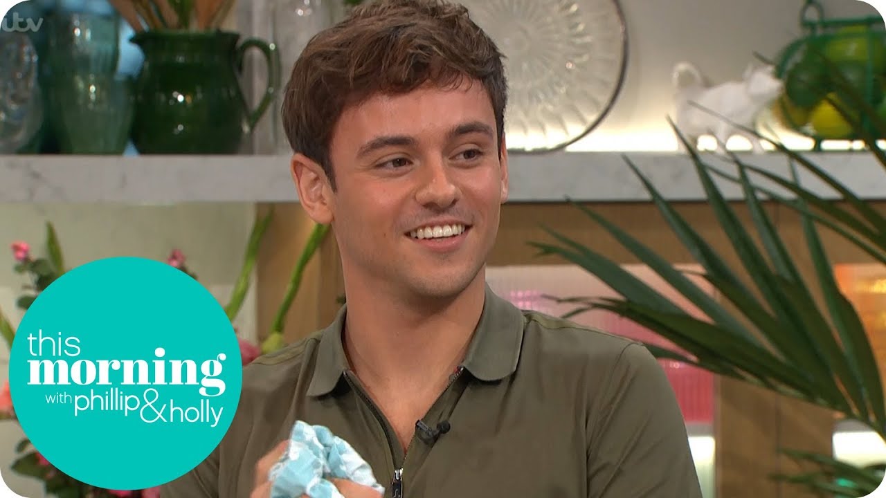 Tom Daley's Olympic Burger With Homemade Ranch Dip | This Morning