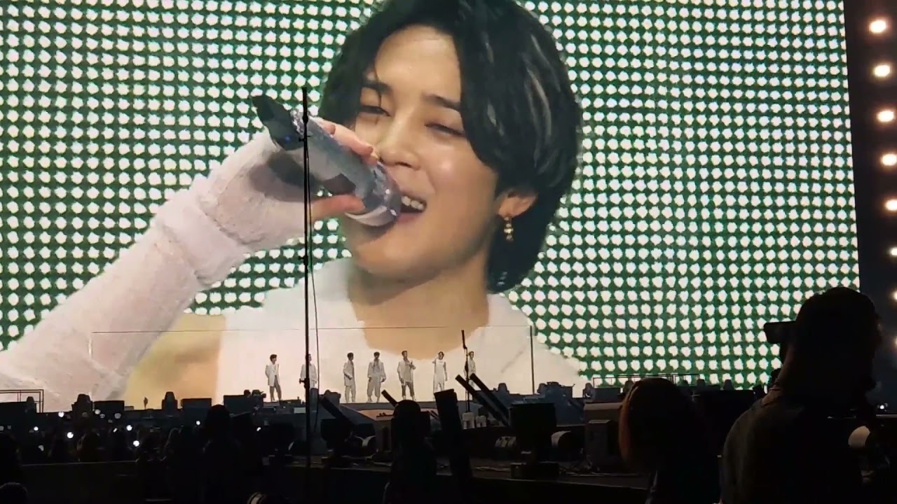 BTS introducing themselves in PTD on stage day 4 FANCAM 211202