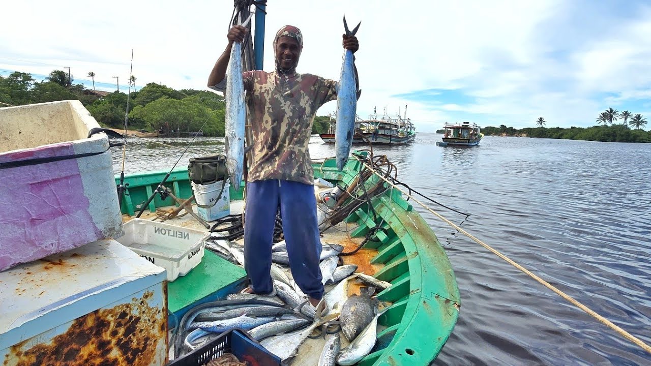 PESCARIA COM ISCA VIVA NO MAR ! FUI VER A VIDA DE UM PESCADOR COMO É