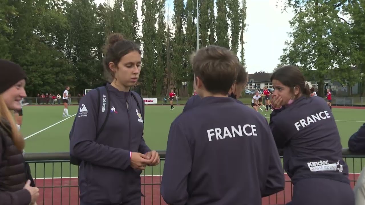 Esprit Sport - Sport en France : Au coeur du Hockey féminin !