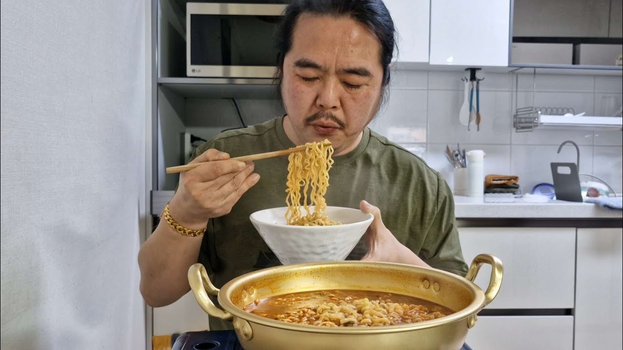 불닭볶음면 진라면에 밥 말아먹기 
