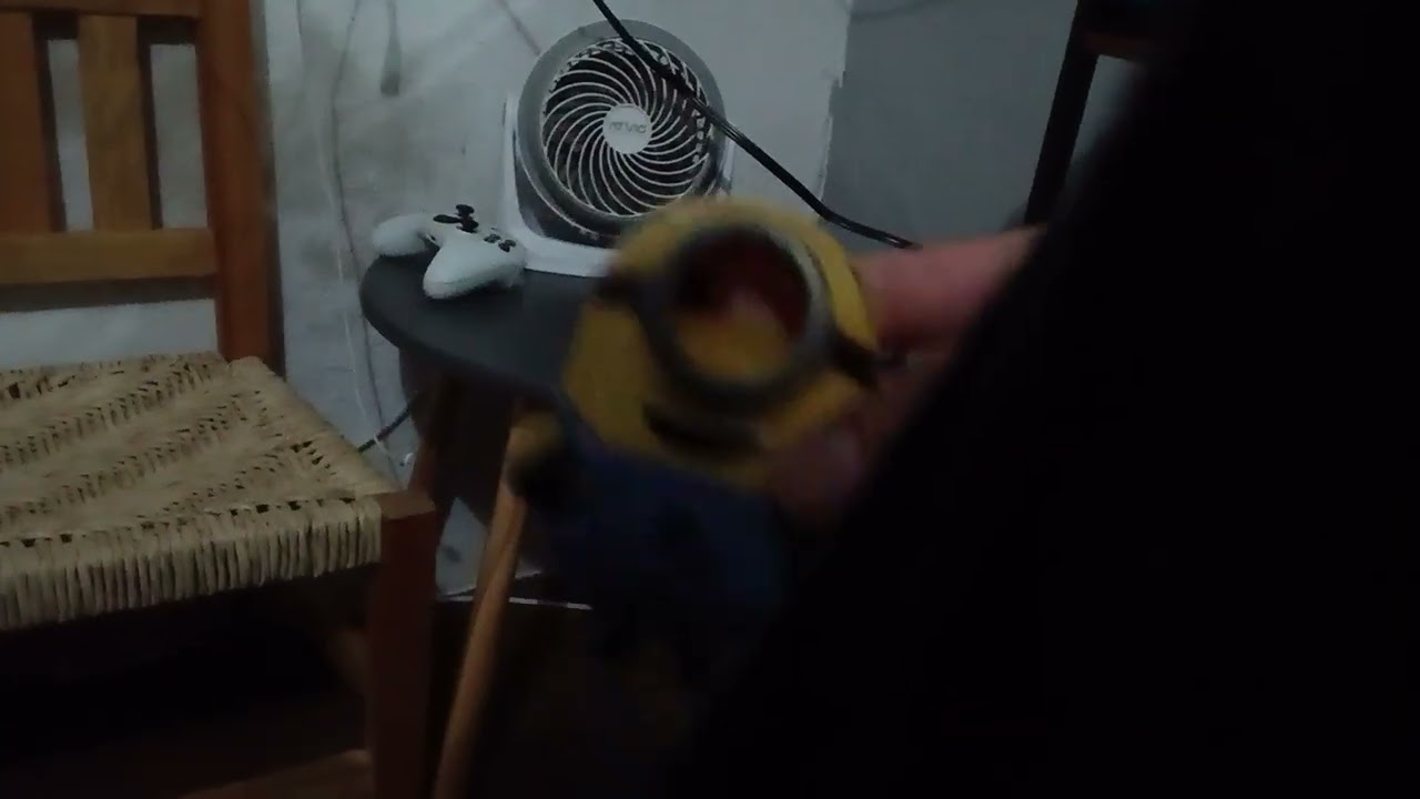 Carls jr abriendo juguete de minions star pals universal