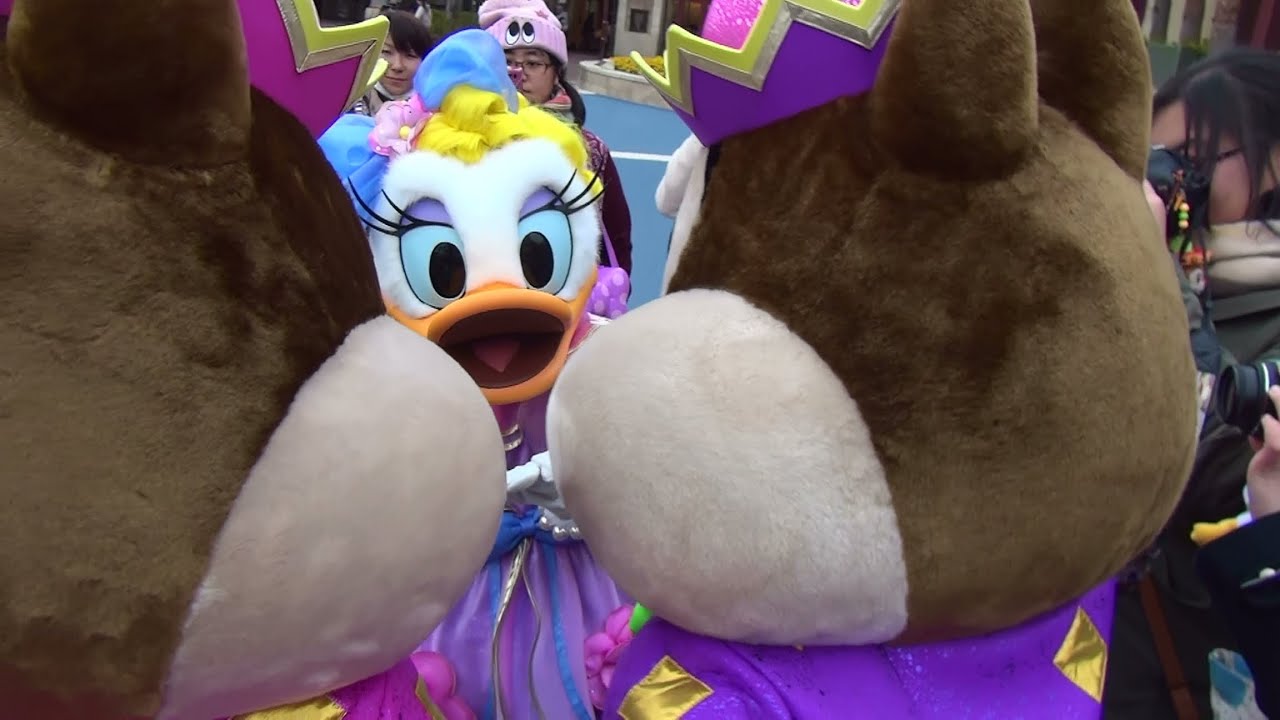 【TDS】チップとデール、デイジーの心をゲットするのはどっち!?【ディズニーシー・プラザ】