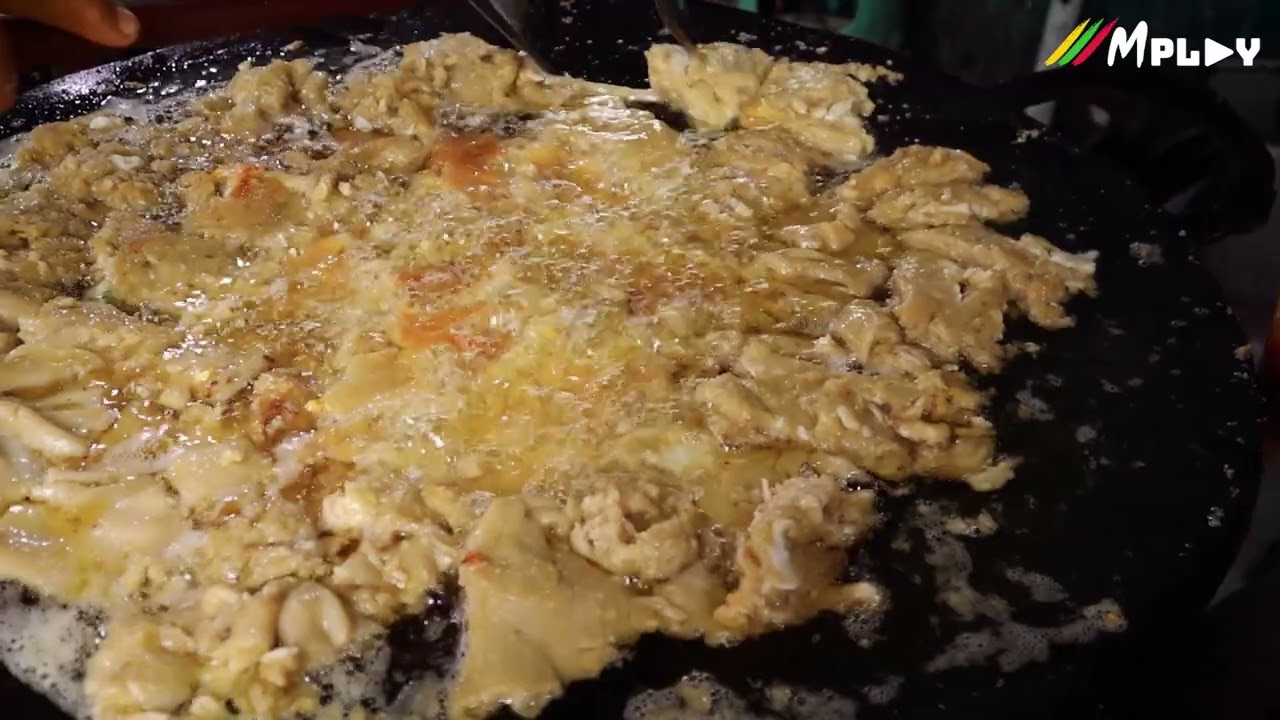 Crab Omelette at Yangon Chinatown / ဂဏန်းကော်ကြော်