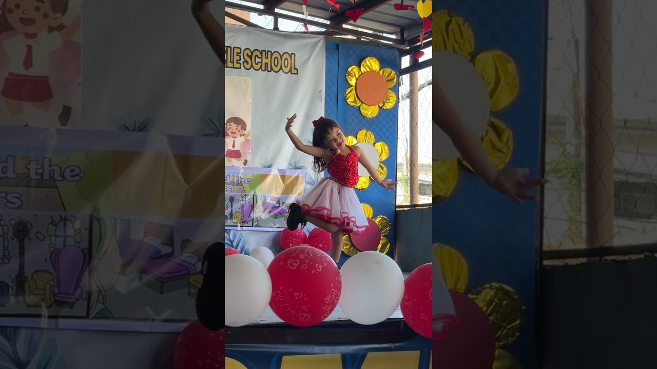 Hillcrestian idol champion. 4 years old from nursery showcase her talent. Tacy Meryll Florendo. 