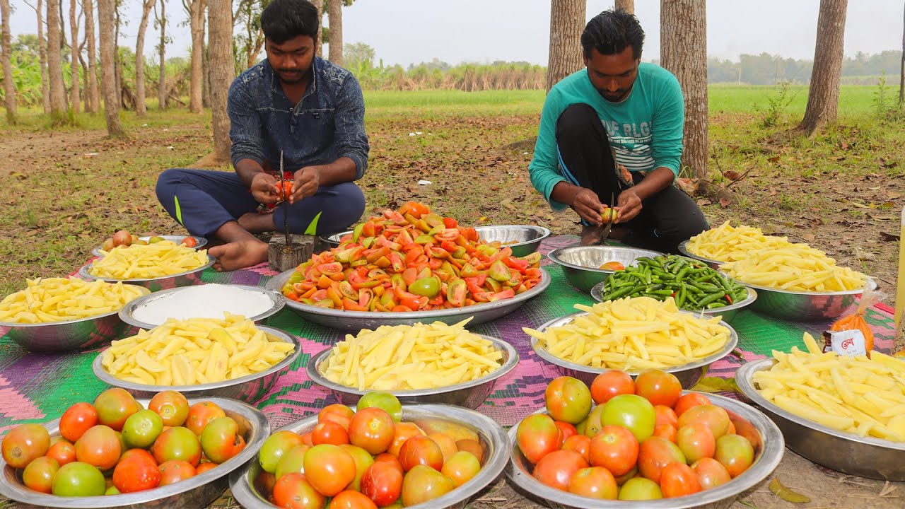 Tomato Sauce Type Spice Curry & Fried Potato Cooking By Boys For Whole Village People