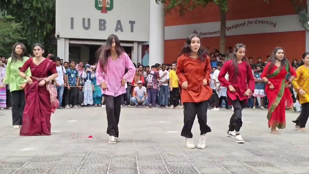 Bilet Raja | Dance cover | IUBAT Flashmob DEEE | Rakkhosh | বিলেত রাজা | 