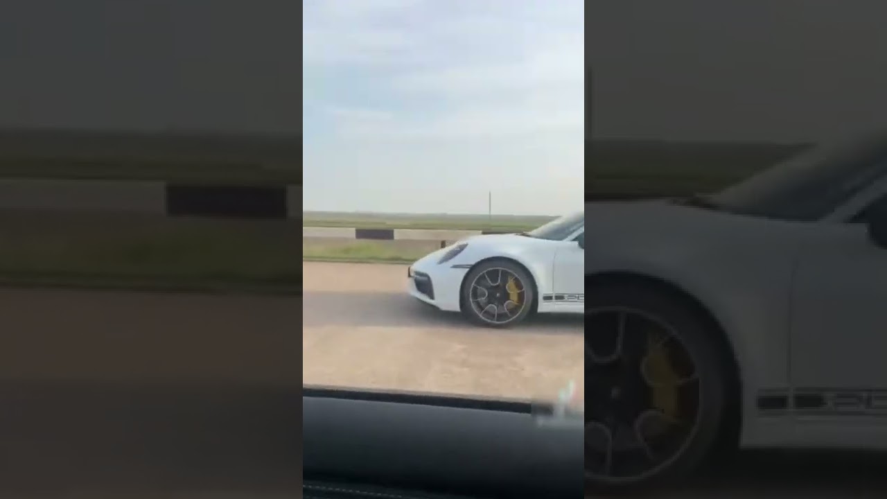 Porsche 911 Turbo S vs NISSAN GTR