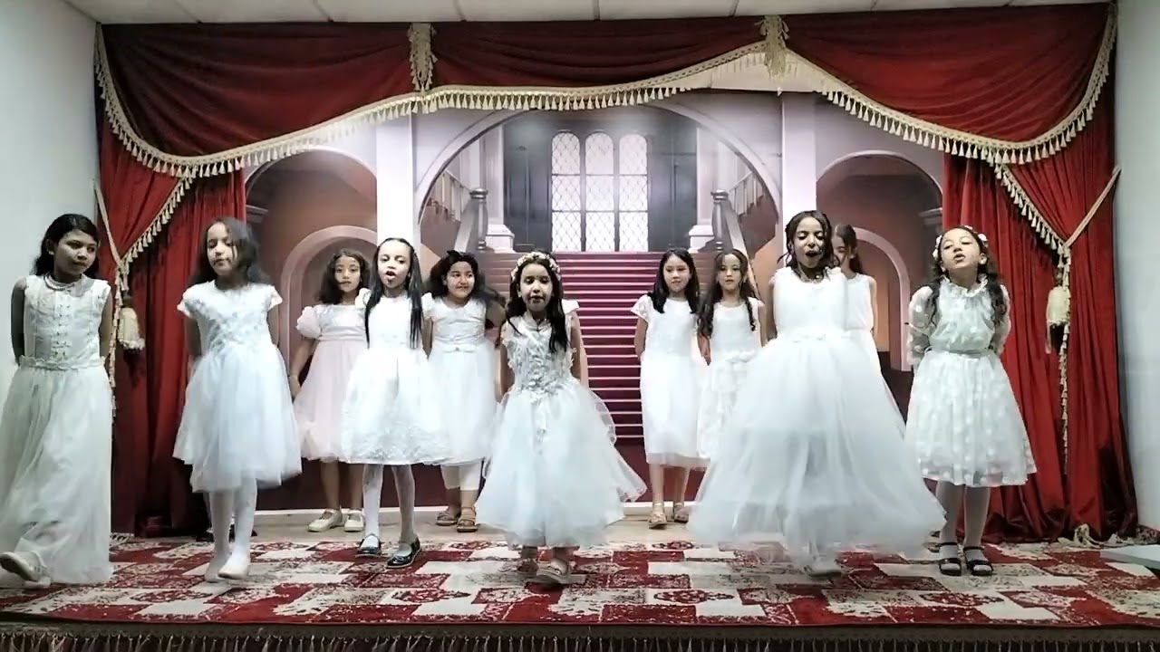 الكون ضاء بفرحتنا   -   حفل نهاية السنة الدراسية 2023/2024 .
