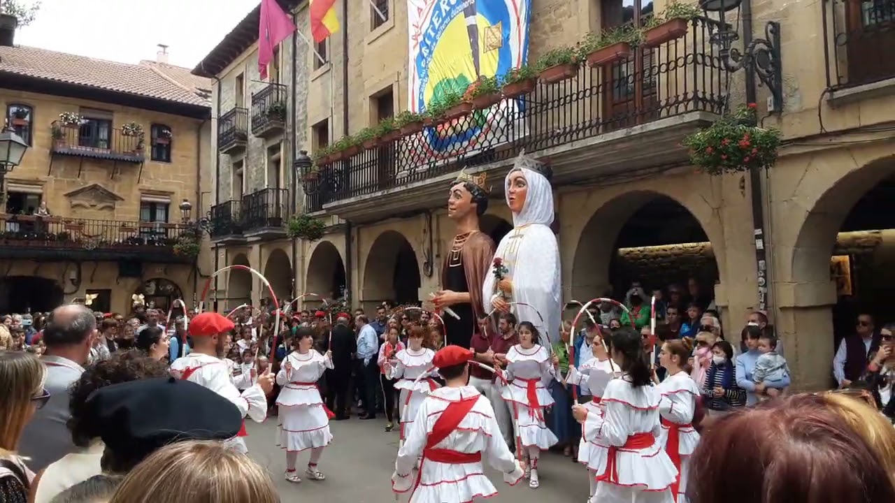 gaiteros y danzantes Laguardia 8.5.2022
