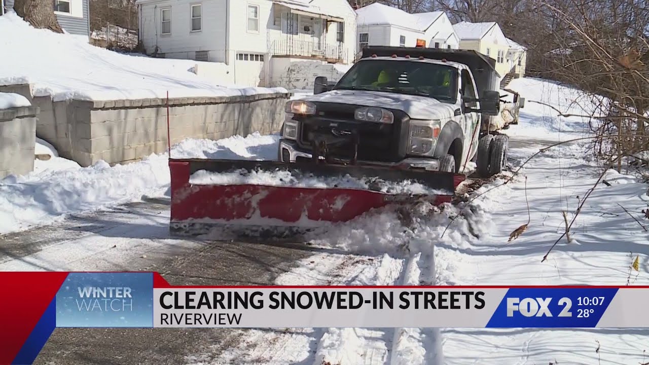 Riverview residents grateful after Dellwood crews plow streets