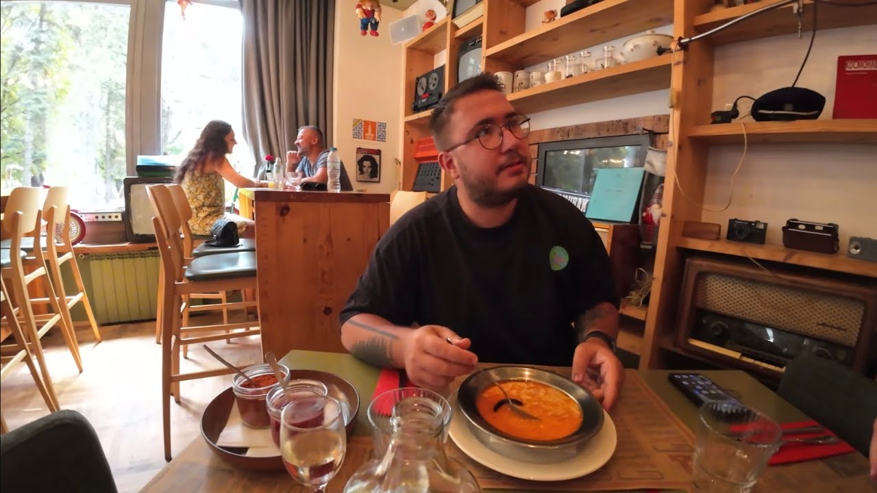 TOP 2 MÂNCĂRURI pe care TREBUIE să le Încerci în Bulgaria! (Ciorbă de burtă & Pleskavita)🤤