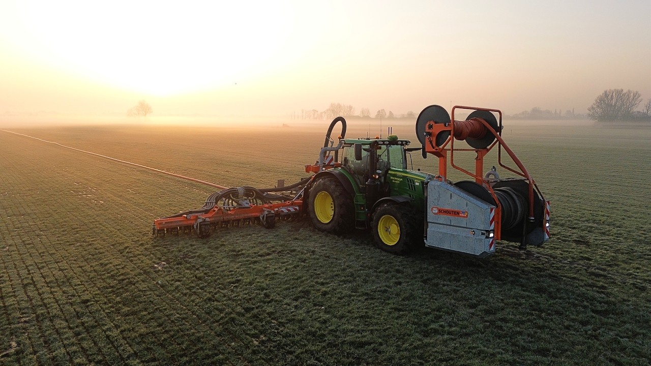Bemesten 2026 | Loonbedrijf Wieringa Bedum | John Deere + Schouten | Vredo VT 4556