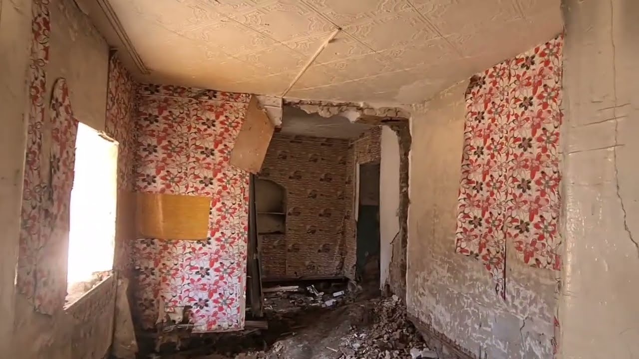 Уральск. разрушение старинного дома. #Уральск исторический