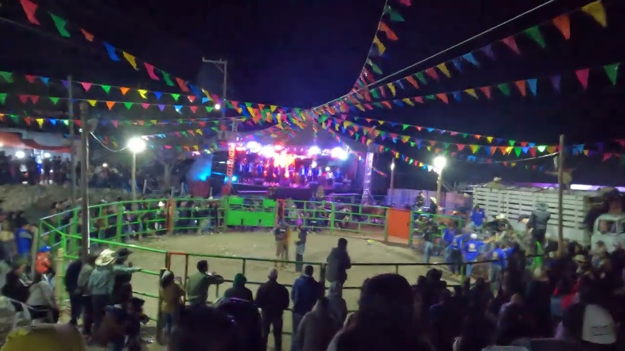 Ya se armo el jaripeo en San Juan Tonaltepec🤠 Los jinetes ya listos 3✝️ pt.Final Puerta!! Enero/2025
