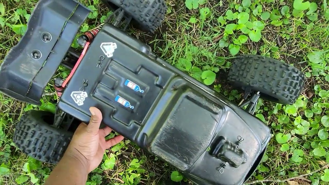 Test bash with my Arrma Kraton 6s with hobbystar v2  4082 1780kv motor 18t