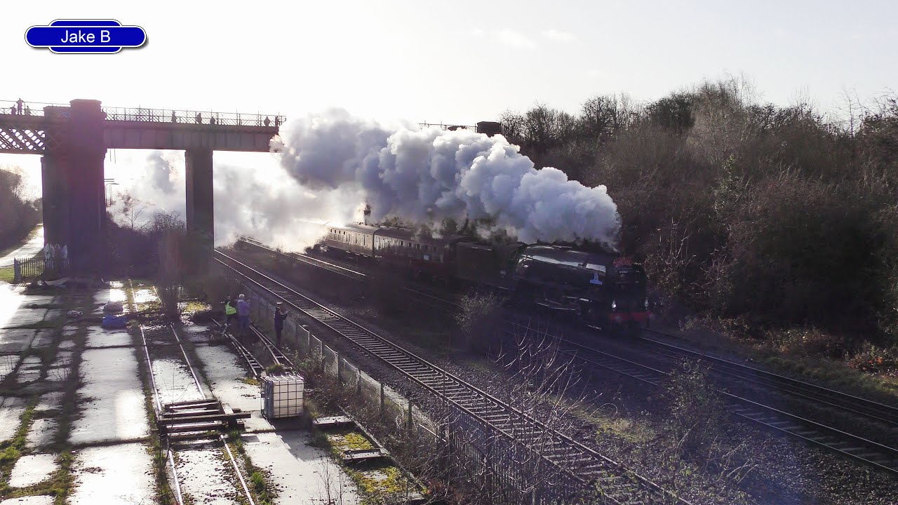 Loud & Proud! 60163 'Tornado' on The Christmas White Rose - 10/12/2025