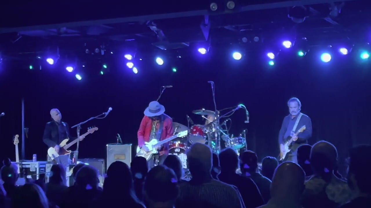 Mike Campbell & The Dirty Knobs - You Got Lucky