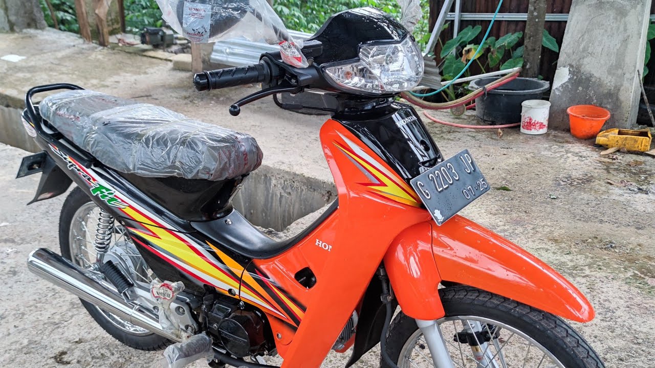 Restorasi Honda Supra Fit 2004 Warna Hitam Orange, Motor Kelangenan Jaman Sekolah SMP