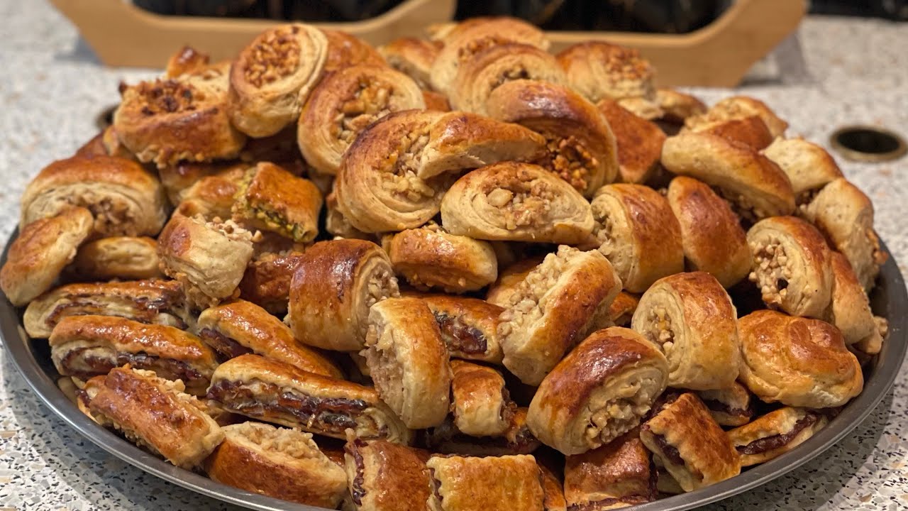 شلون كليچه اله تخبل شتميت بيها ريحت اهلنا الطيبين بدون قالب وتعب لاول مره اعجنها بالعجانه ثوابات رجب