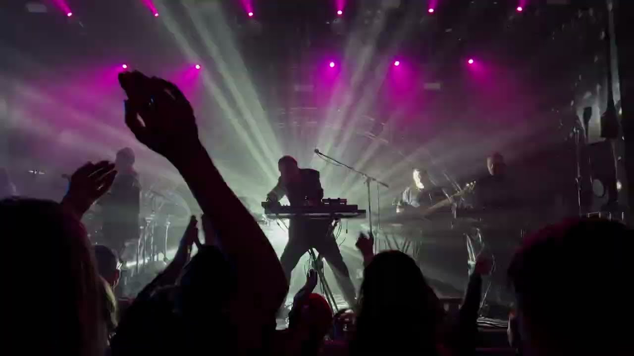 Tesla Boy — Dream Machine (27.12.23, @Космонавт, Санкт-Петербург)