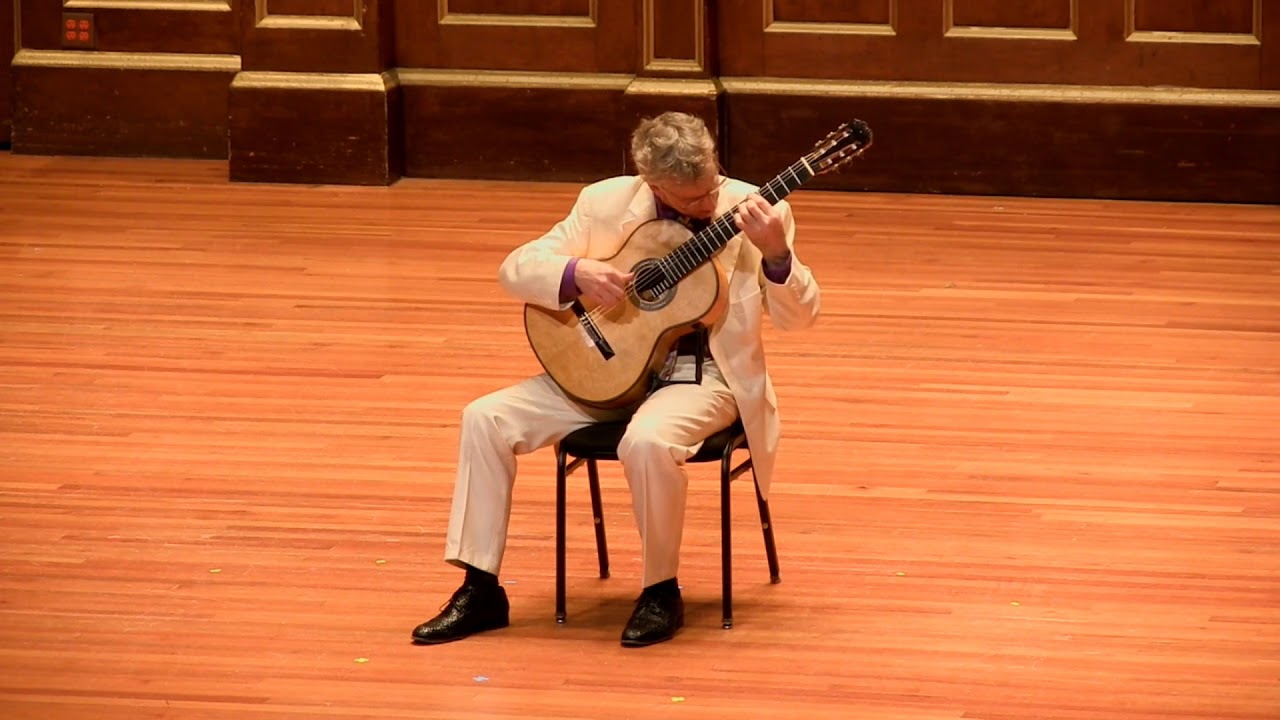 Eliot Fisk plays 12 Etudes by Heitor Villa-Lobos