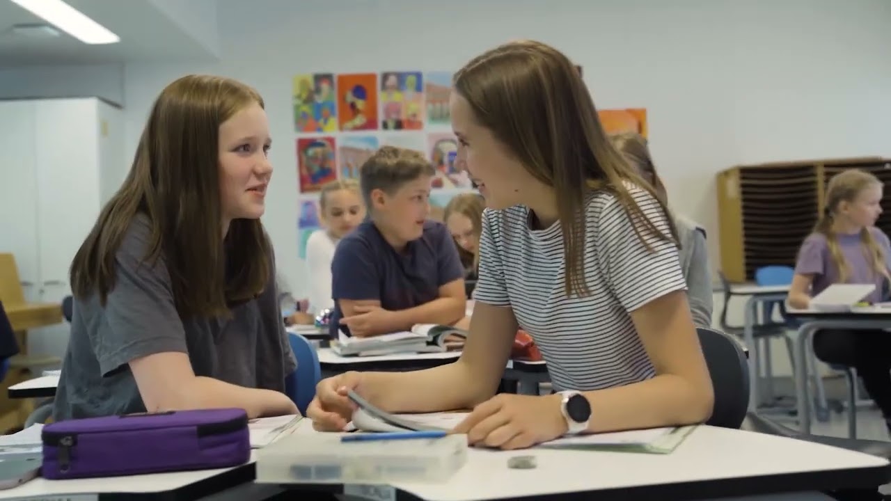 Quando i ragazzi ci guardano e ci parlano della scuola che vorrebbero