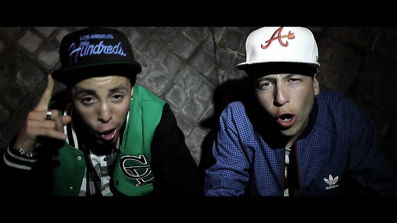 ILL BAMBINOS - GORRAS Y BELLOTAS ft Ju'ndk [OFFICIAL VIDEO]