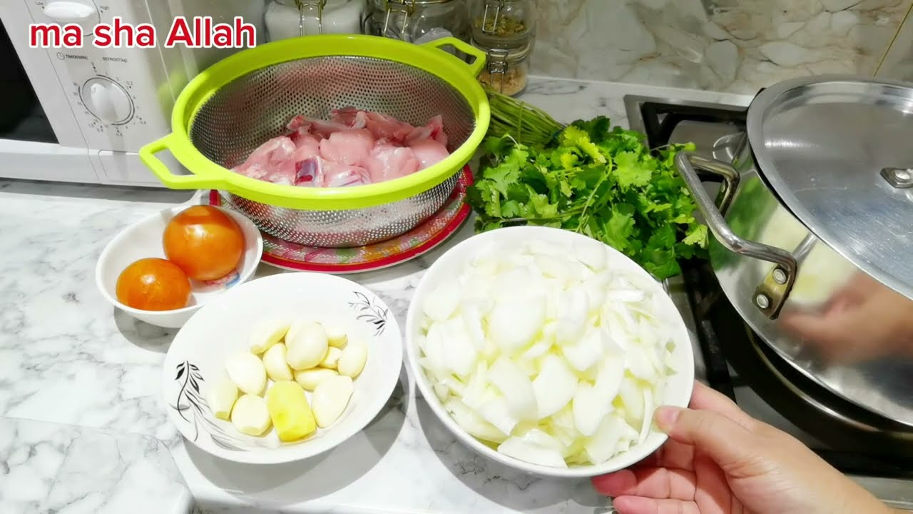 chicken salan ki recipe | delicious chicken shorba | azrakikitchen
