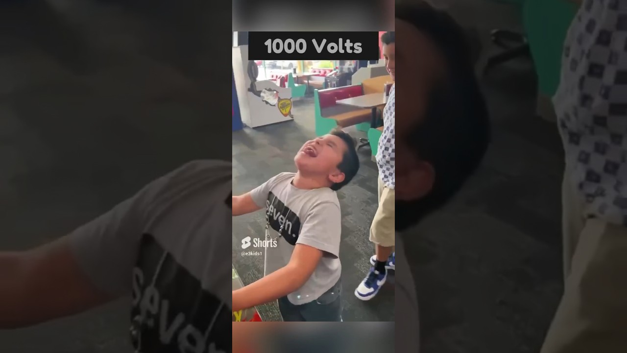 Kid gets ELECTROCUTED at Chuck E Cheese party! @e3kids1