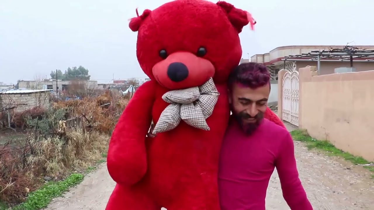عيد الحب فلنتاين مع سوزدار برازي - لما البنت تكون مصاحبة تلاتة مع بعض شورح يصير برايكون
