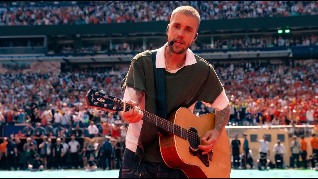 Justin Bieber Performs 