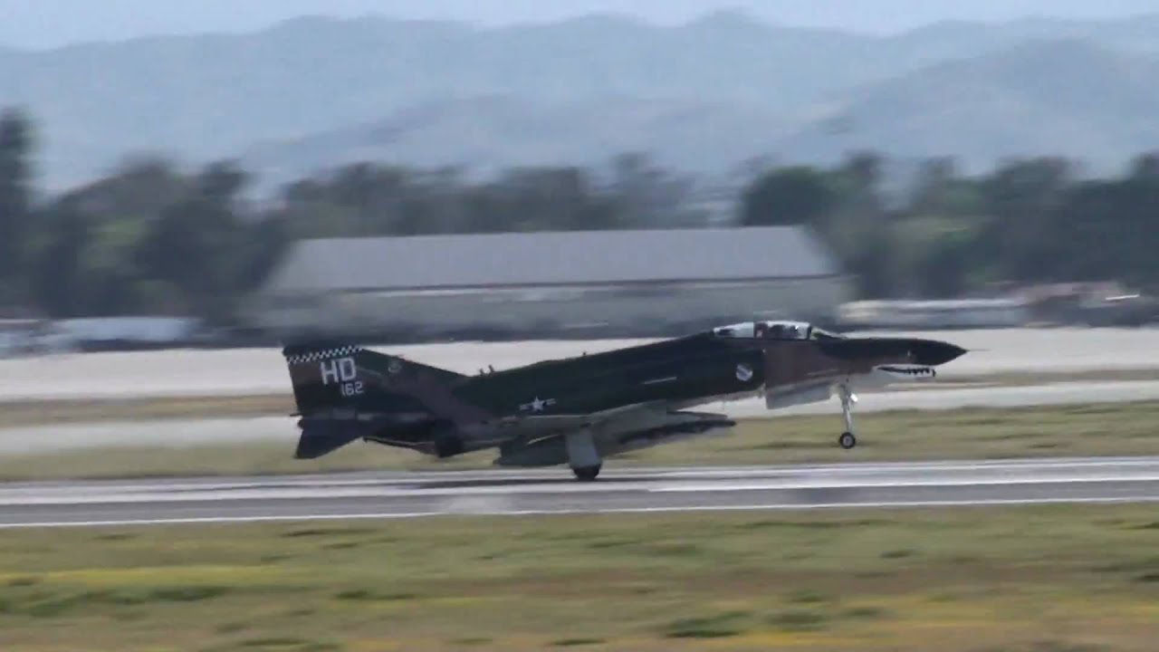 2 F-4s loud takeoff