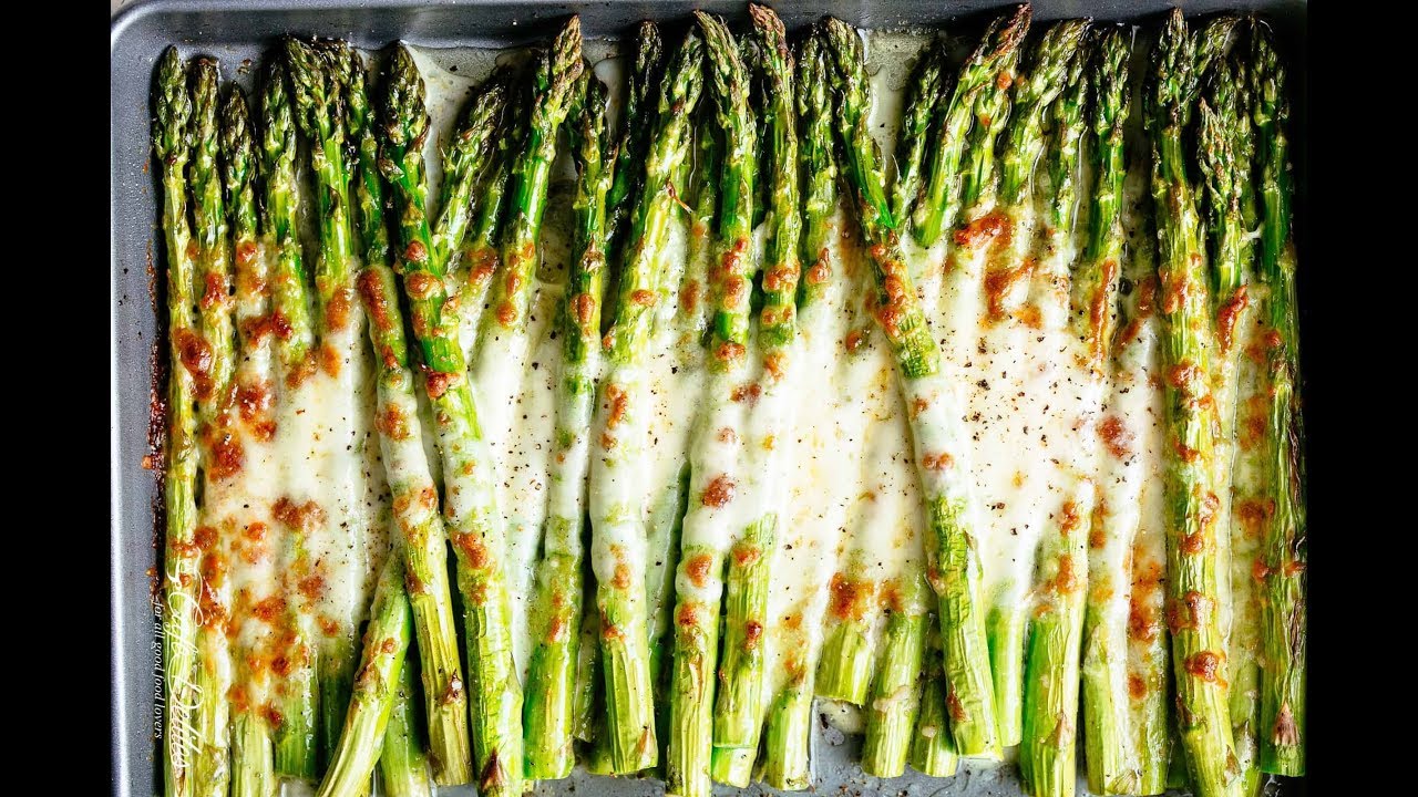 Recipe: Cheesy Garlic Roasted Asparagus &ndash; Buttery, Parmesan-Crusted Perfection